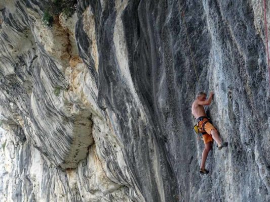 Simon Montmory Provence Climbing guide Verdon