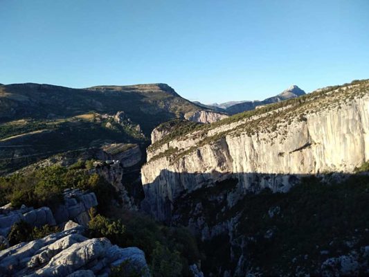 Verdon Climbing guide Simon Montmory
